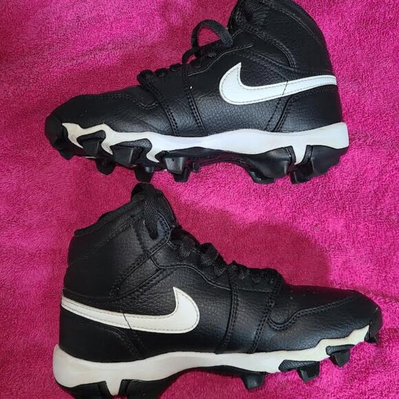 Jordan 1 Mid Little/Big Kids' Cleats Size 2.5Y - Picture 2 of 6